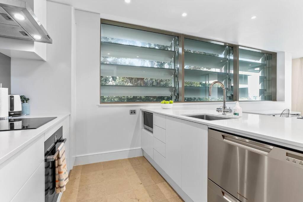 Ferienwohnung Elegant & Sunny Living With Stunning Marina Views Auckland Exterior foto
