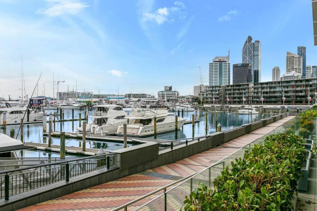Ferienwohnung Elegant & Sunny Living With Stunning Marina Views Auckland Exterior foto